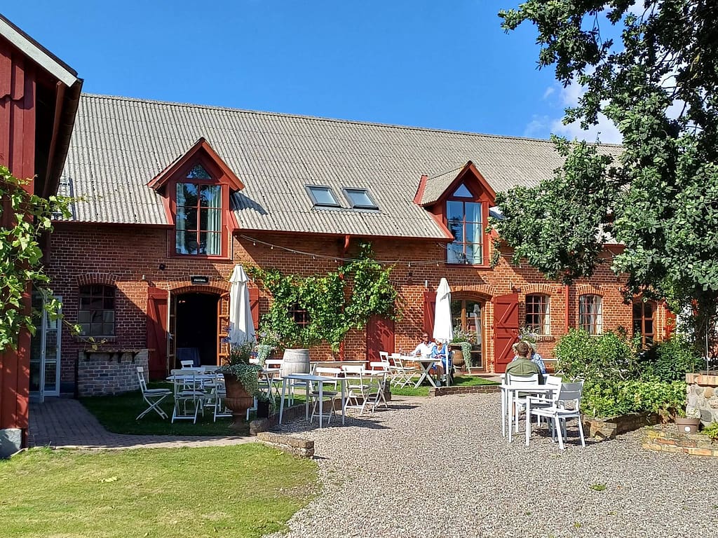 Innenhof im Weingut Flädie Mat & Vingård Lund, Weingut, Flädie Mat och Vingârd
