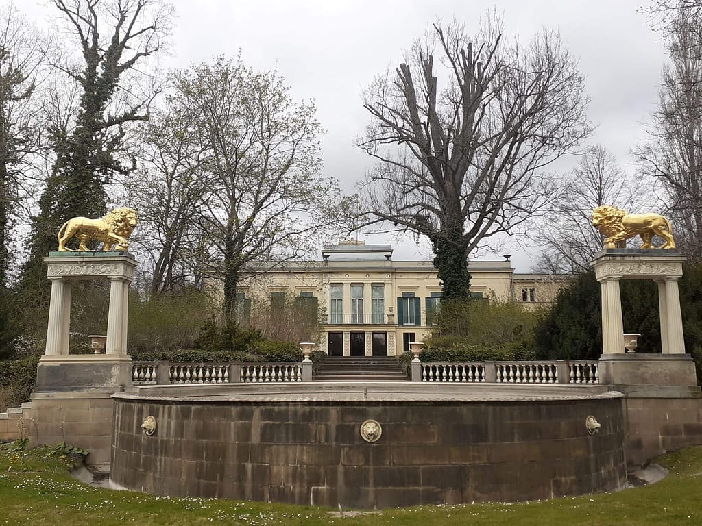 Schloss Glienicke, Berlin