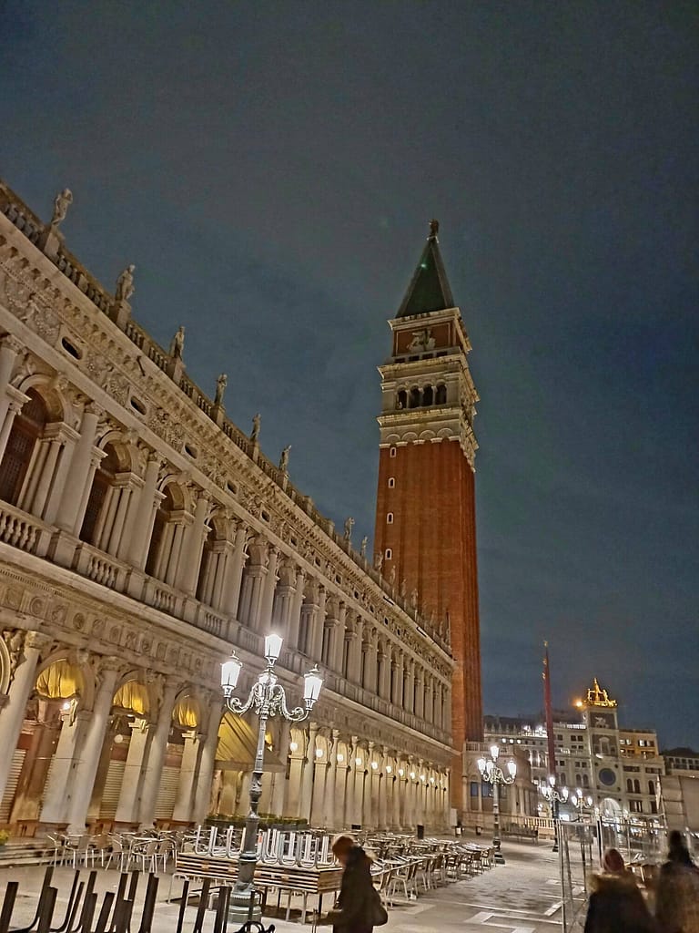 Campanile, Markusdom, Venedig