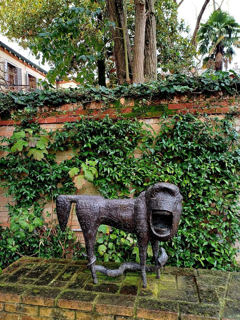 Skulptur, Garten, Collezione Peggy Guggenheim, Venedig