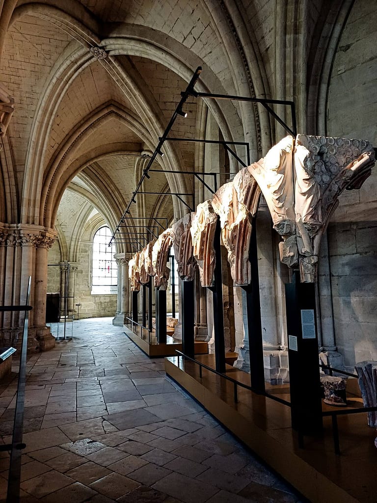 Bourges, Krypta